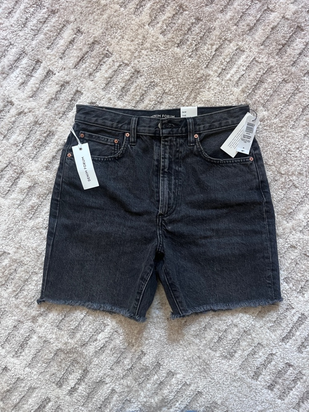 Aritzia Denim Forum Boyfriend Shorts - NWT, Size 26